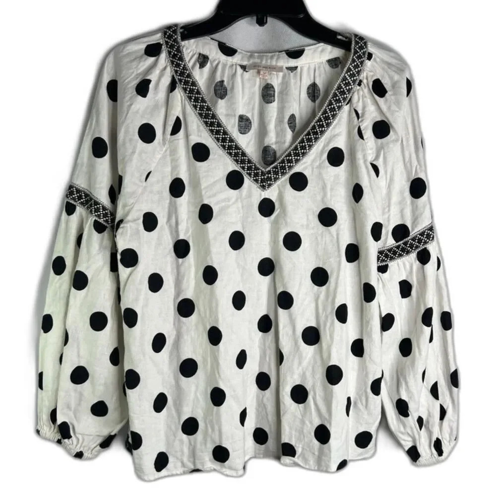 Skies are Blue Linen Blend Vneck White Black Polka Dot Blouse Size‎ Medium